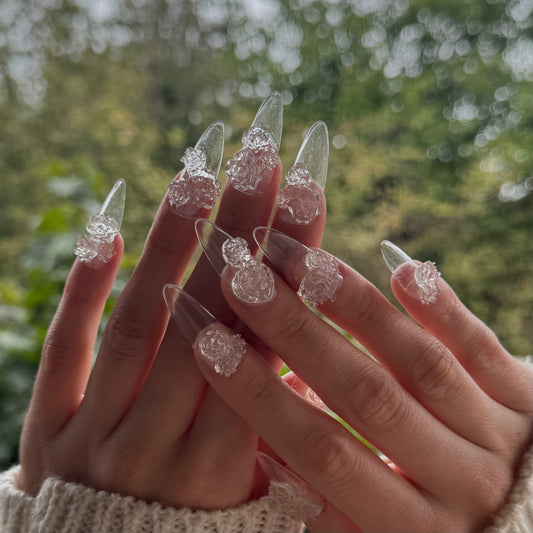 ROSES - Press on Nails