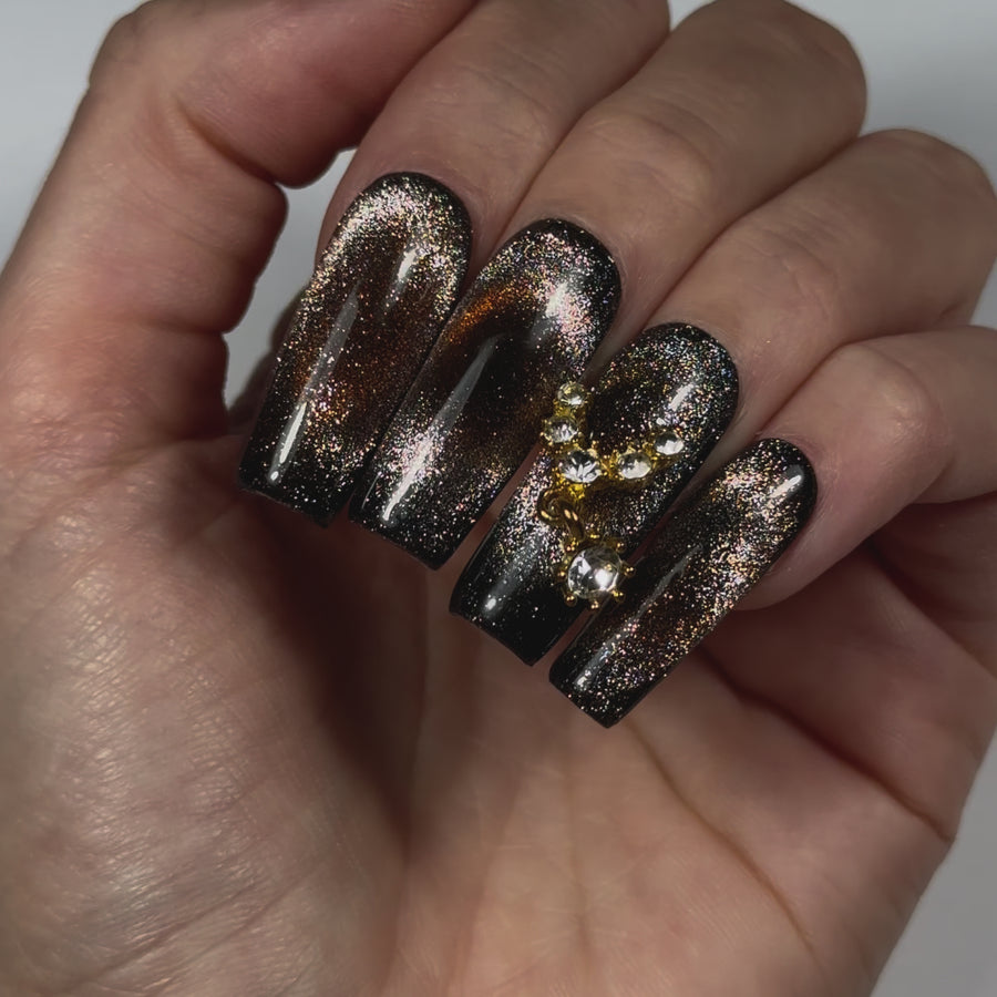 effet cat eyes press on nails carré long
fait main en france