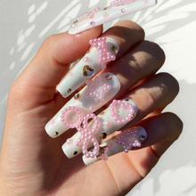 Charger l&#39;image dans la galerie, ongles kawaii cute 3D deco press on nails rose et blanc
